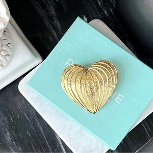 Park Lane LOVELLE Pin Gold Heart Pendant NIB NWT